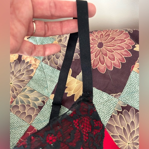 Christmas/ New Years “Beyond Sexy” Push up bra - Picture 4 of 10